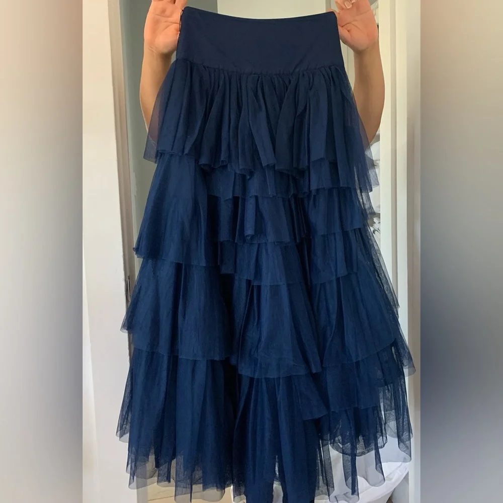 Beautiful Navy Dark Blue Carrie Bradshaw inspired skirt. - Picture 2 of 5